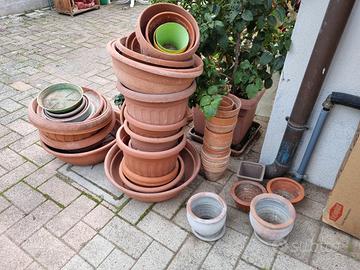vasi/sottovasi terracotta e plastica