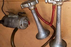 Kit trombe claxon bitonali Fiamm con compressore