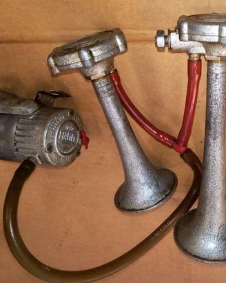 Kit trombe claxon bitonali Fiamm con compressore