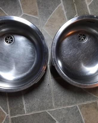 Due pozzetti lavello cucina