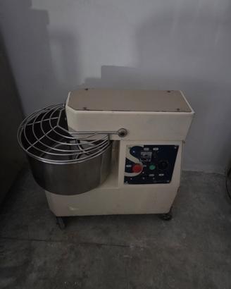 Impastatrice per pizza e pane