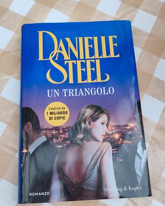 Un Triangolo di Danielle Steel 