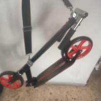 Monopattino a spinta per adulto