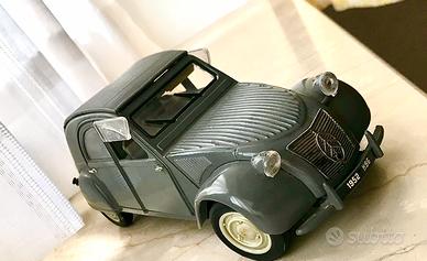 Modellino Citroen 2CV  maisto 1/18