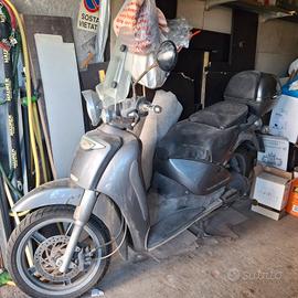 scarabeo aprilia 200cc