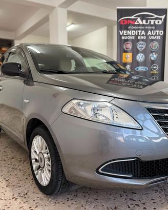 Lancia Ypsilon 1.2 69 CV 5 porte S&S Platinum