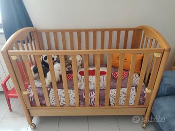 lettino x bambini in legno con materasso 