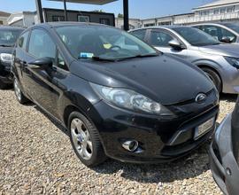 Ford Fiesta 1.4 TDCi 70CV 3 porte Titanium neopate
