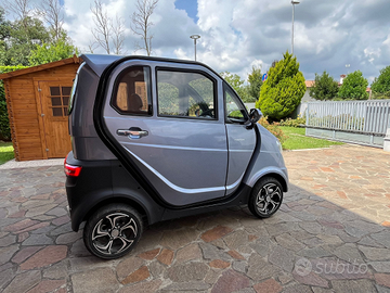 Microcar scooter cabinato max 25kmh