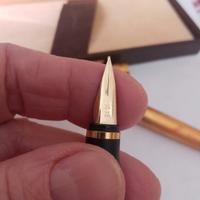 penna stilografica  John Sterling. oro 14 kt. 585.