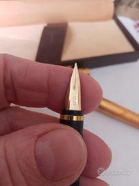 penna stilografica  John Sterling. oro 14 kt. 585.