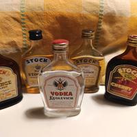 Bottigliette mignon anni 70 Stock Trieste 