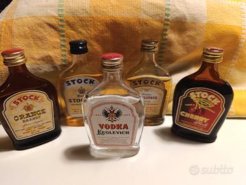 Bottigliette mignon anni 70 Stock Trieste 