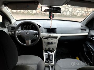 Opel Astra 2007
