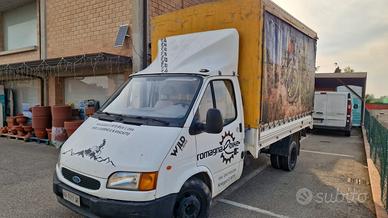 Ford Transit 150 centinato 