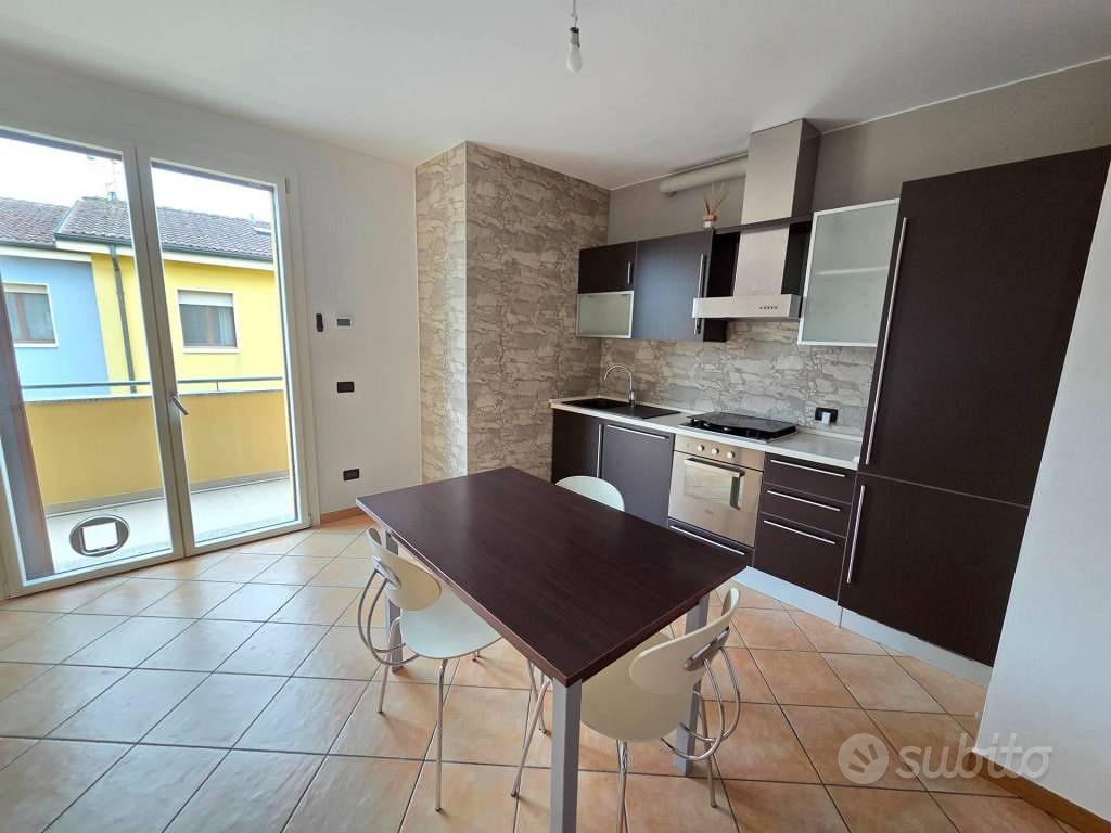 Apartment in Mirandola, Modena - Vista 2