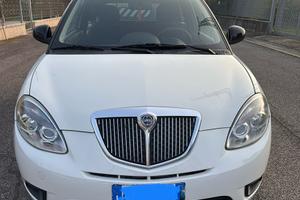 Lancia Ypsilon 2011 - ok neopatentati