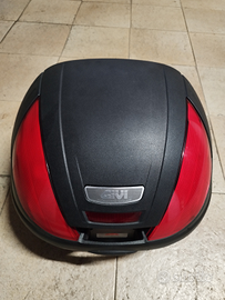 Bauletto per scooter GIVI nero da 39 L