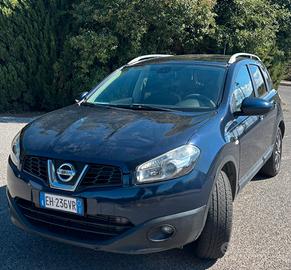 Nissan  qashqai 7 posti Carrozzeria  impeccabile