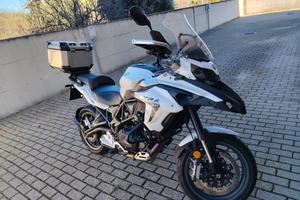 moto Benelli trk stradale 
