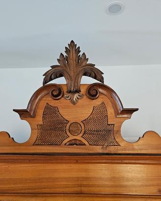 Armadio antico in legno massello, fine '800