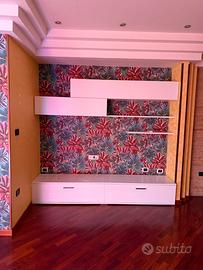 Parete attrezzata come nuova