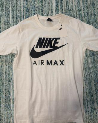 T shirt nuova con cartellino Nike Air Max