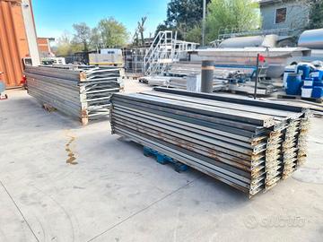 spalle e corenti zincati per scaffali pallet usati