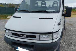 Daily 35C15 scarabile anno 2004 a Floridia