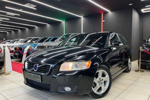 Volvo V50 D2 R-design OK NEOPATENTATI