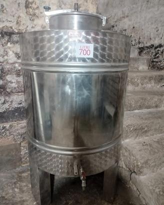 Cisterna per vino in Acciaio inox da 700 litri