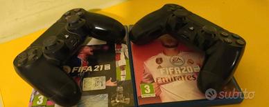 2 controller ps4 e filo per caricare 