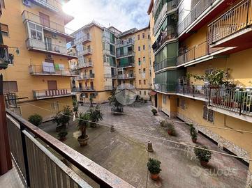 6 LOCALI A MARANO DI NAPOLI