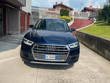 Audi Q5 35 2.0 tdi Business Sport quattro
