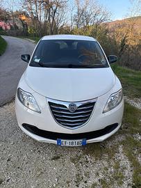 Lancia ypsilon 0.9 twinair 85 cv 5 porte metano