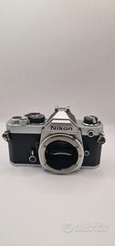 MACCHINA FOTOGRAFICA NIKON FM