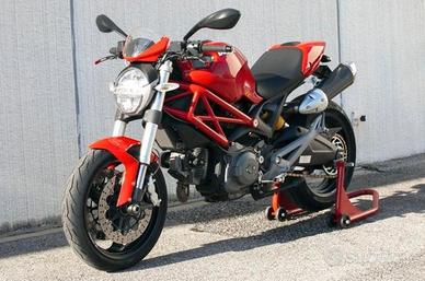 Ducati Monster 696