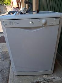 Lavastoviglie seminuova indesit