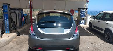 lancia Ypsilon 1200 Elefantino blu 