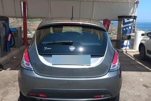 lancia Ypsilon 1200 Elefantino blu 