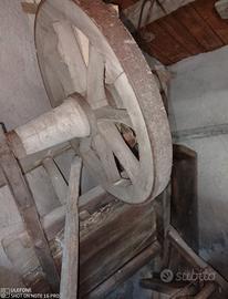 Vecchia carriola vintage.