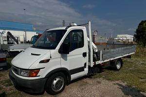 Iveco daily 35 C 13 cassone fisso e gru Scarrabile
