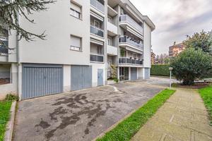 MONOLOCALE A ARESE