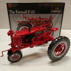 FARMALL F20 RED - scala 1/16 ERTL PRECISION Series