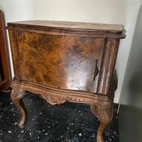 Comodino in legno d’epoca