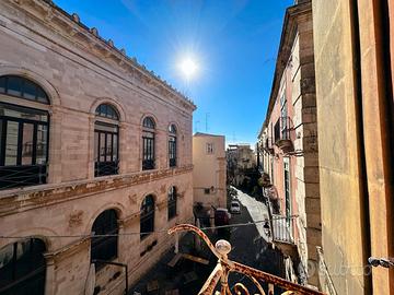 Trilocale su via Roma, Ortigia