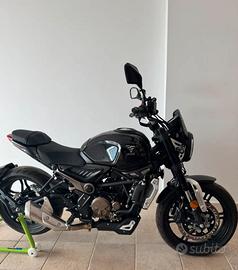 Voge 300 ac valuto permute