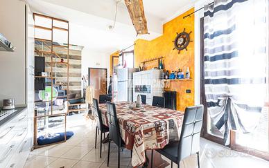 APPARTAMENTO DI AMPIA METRATURA SU DUE LIVELLI