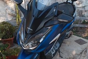 Scooter Honda Forza 350