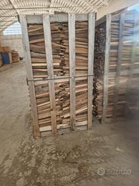bancale di legna  di noce 